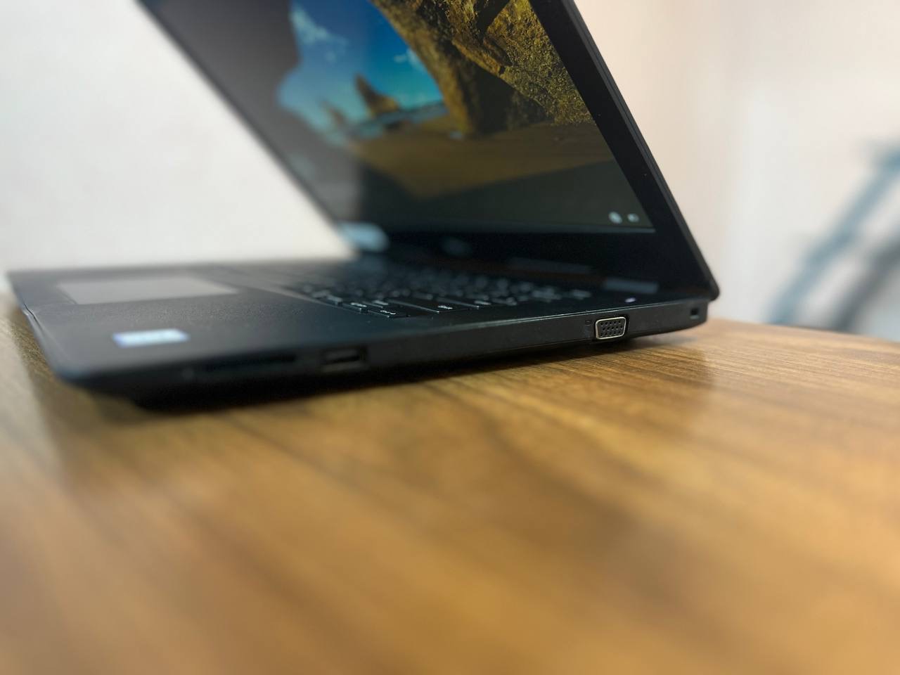 گالری عکس های محصول لپ‌تاپ دل (DELL) مدل 3490-شماره-3