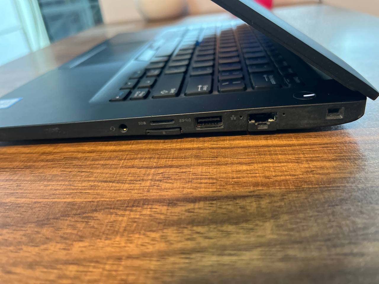 گالری عکس های محصول لپ‌تاپ دل (DELL) مدل 7490-شماره-5